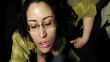 Легендарните ebane na ciganki MILF споделят голям член
