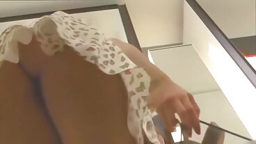 Невероятната блондинка Alecia Fox прецака добре от огромно Би Би секс порно видео клип Си