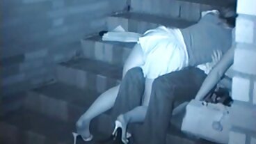 Чувствени пръсти и каране на Kinky bezplatni seks klipove Couple