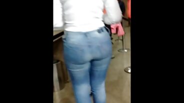 2 Buttplug Bunnies Споделете своя член - клипчета на секс Евро банкомат