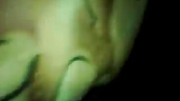 Татуирана кучка Бони Ротен на ролкови кънки български секс клипове
